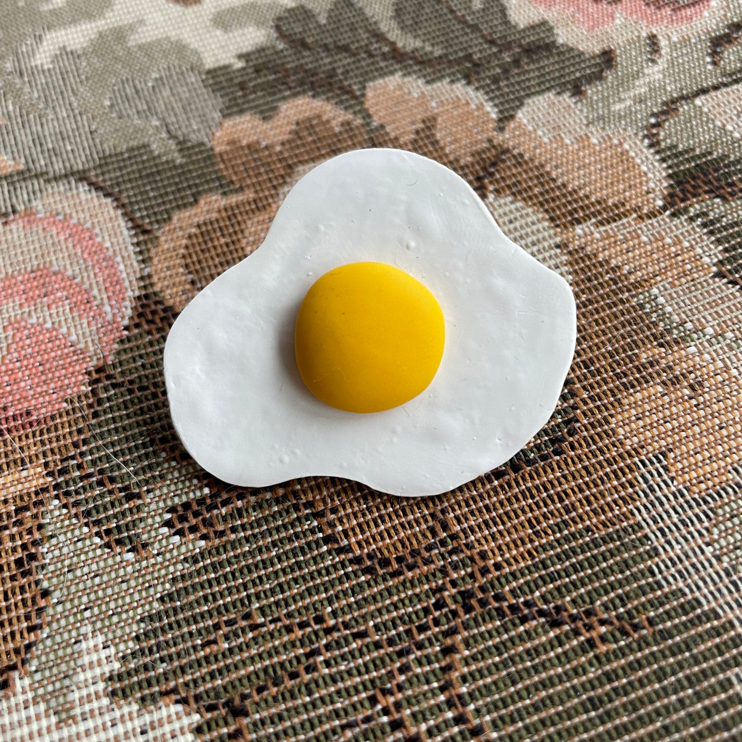 Large Egg Pin